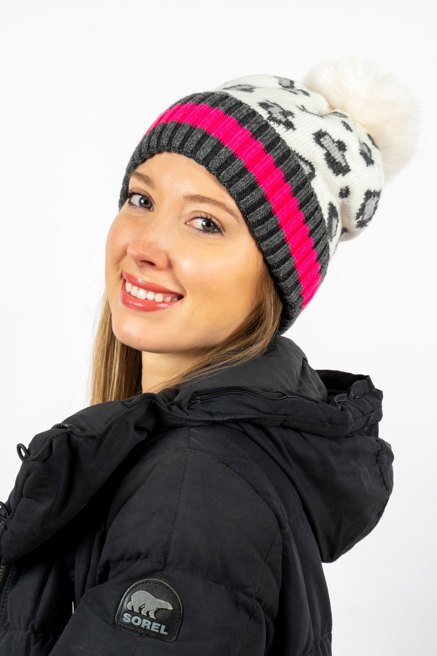 babe pom pom hat white